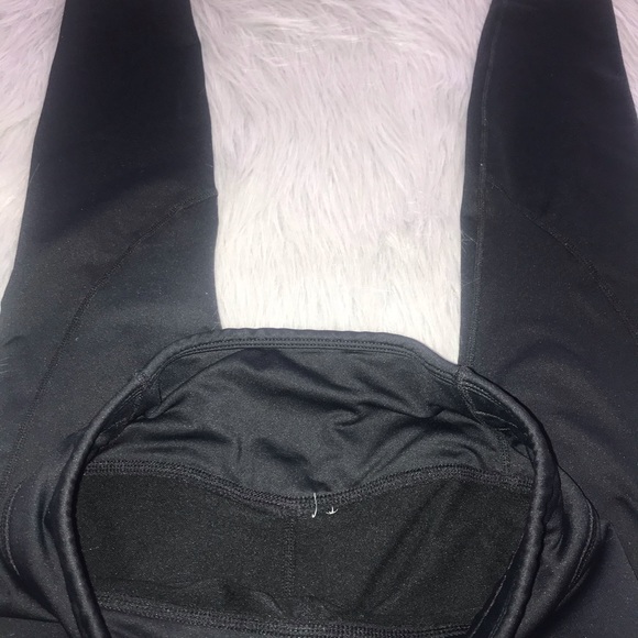 Fabletics leggings small EUC - Picture 3 of 6